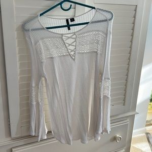 New Direction White flowing top Sz M